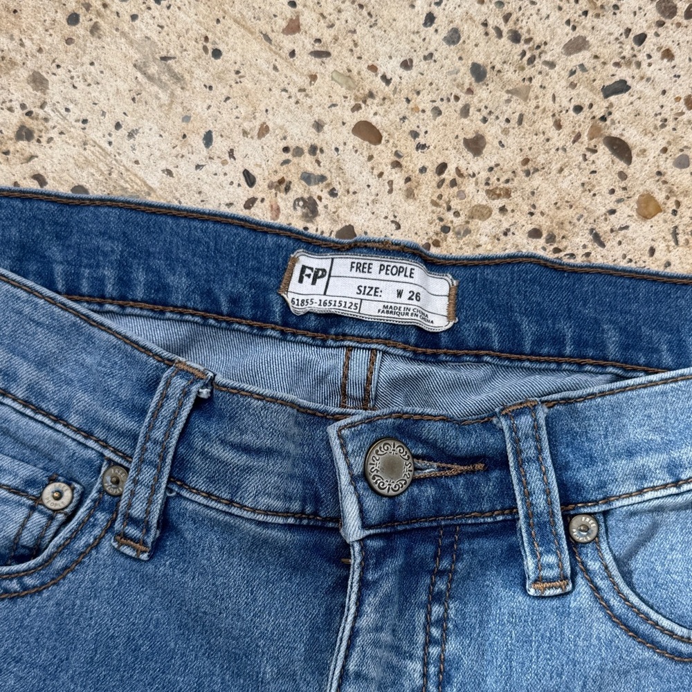 Free People wide leg Jeans - Picture 3 of 7